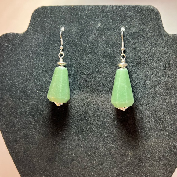 Jade earrings - Picture 1 of 1